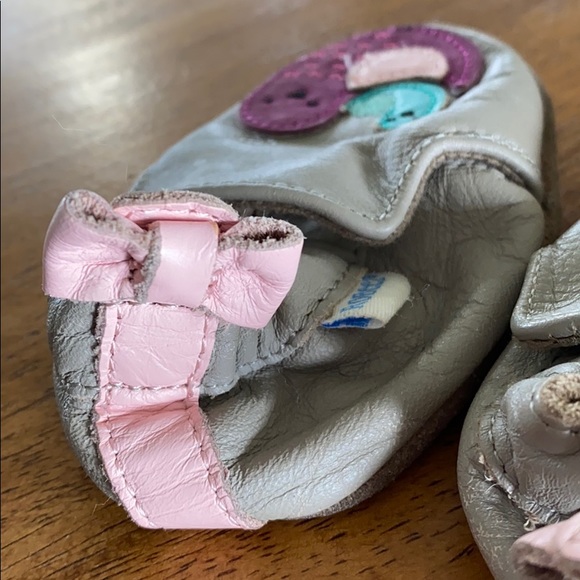 3/$20 robeez - Picture 2 of 4